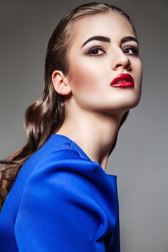 BEAUTY AS A FORM OF SELF EXPRESSION WITH BOLD MAKEUP AND ELEGANT STYLE
